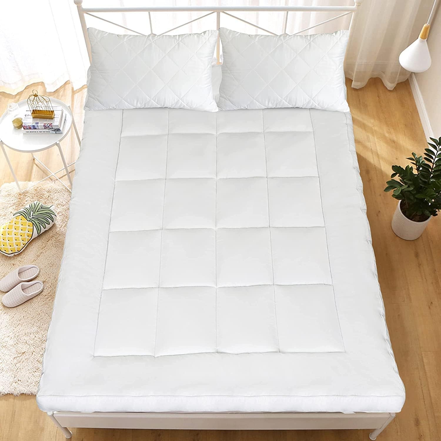 Mattress Topper Double Bed 4 Inch Thick, Quilted Extra Deep Super Fluffy & Breathable Microfiber Bed Mattress Topper with Elasticized Straps