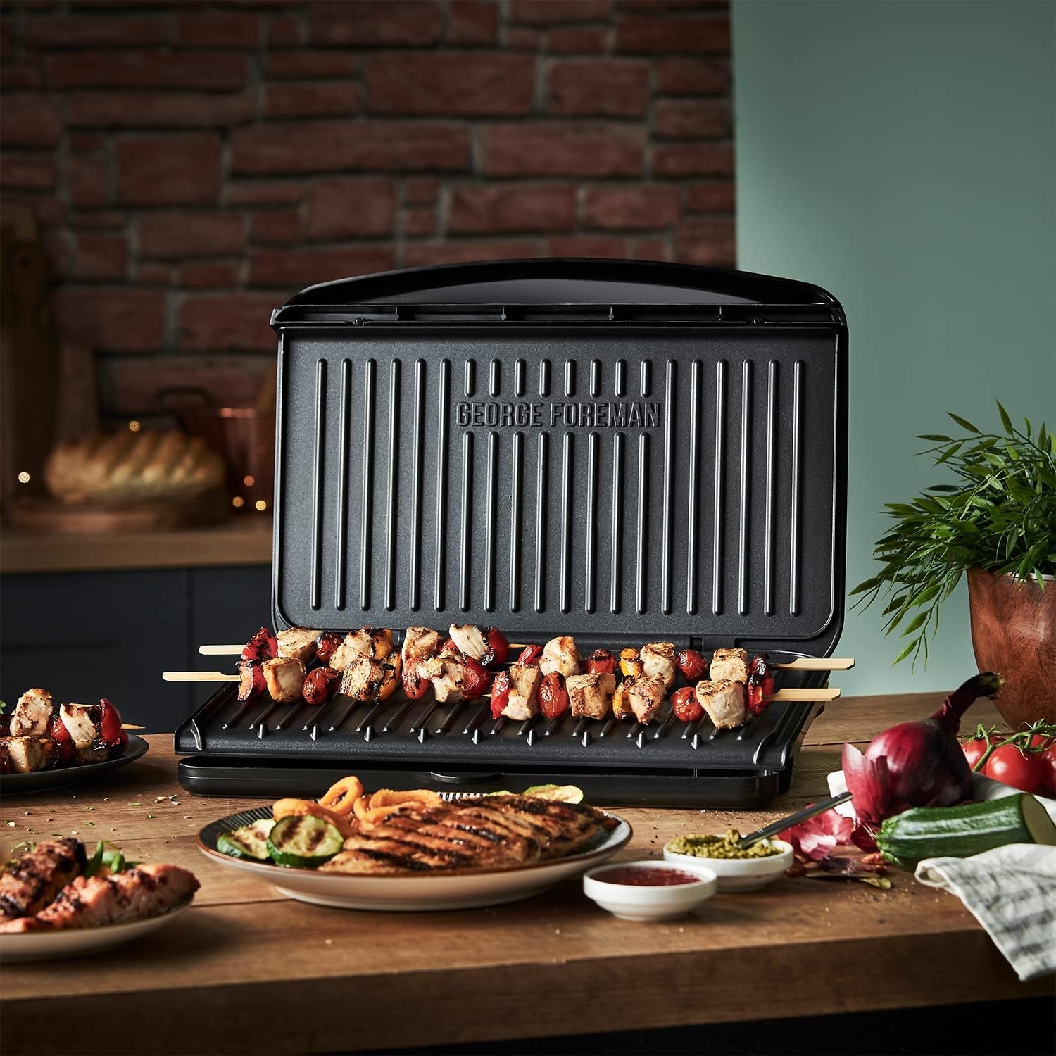 Large Electric Fit Grill [Non Stick, Healthy, Griddle, Toastie, Hot Plate, Panini, BBQ, Energy Saving, Vertical Storage, Easy Clean, Drip Tray, Ready to Cook Light] Black, 2400W 25820